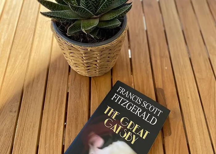 Apartment Le Gatsby 3 Etoiles - Gde Terrasse -tennis - Vue Hyeres